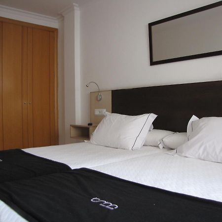 Hotel Room Понтеведра Екстер'єр фото