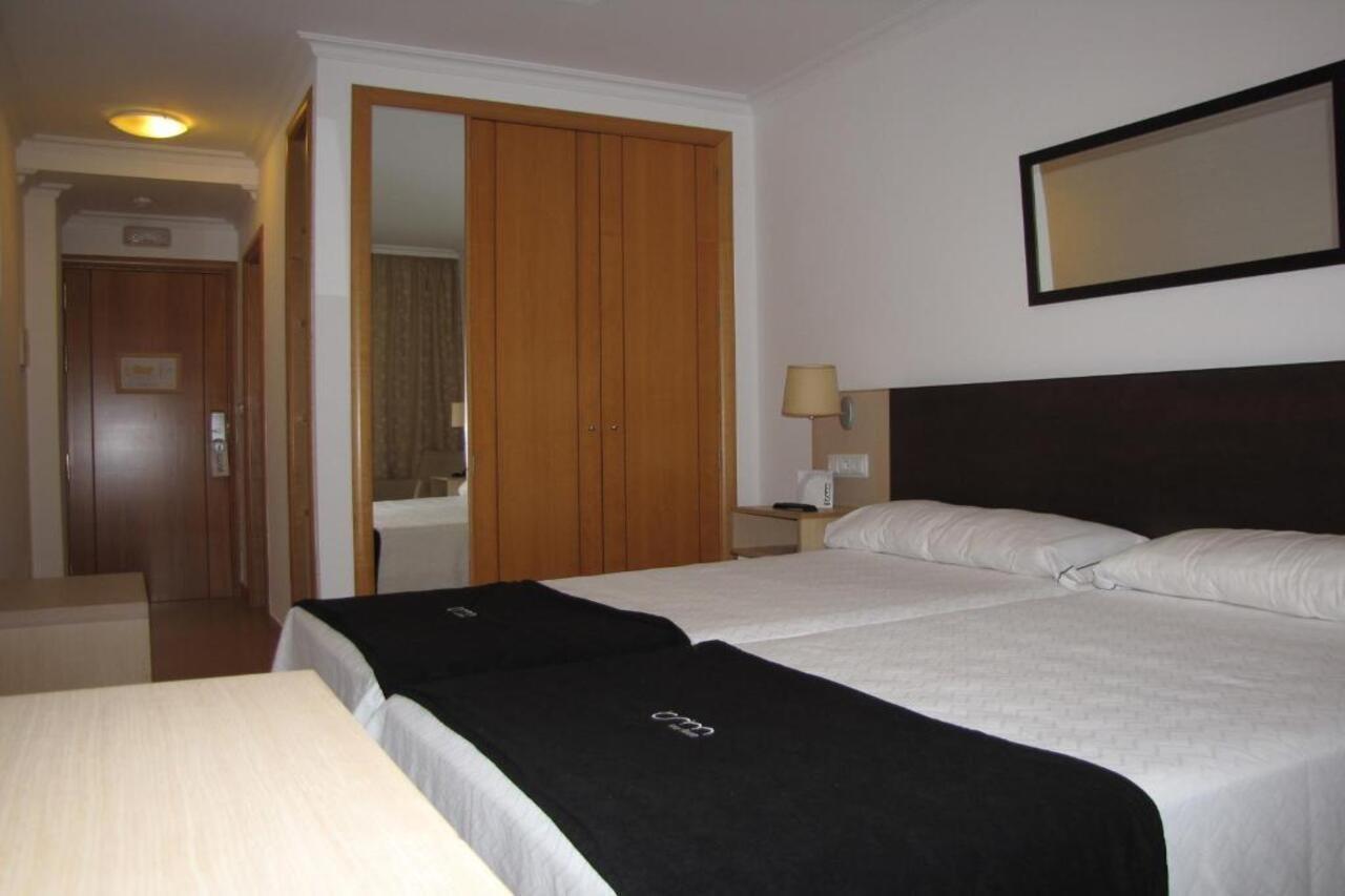 Hotel Room Понтеведра Екстер'єр фото