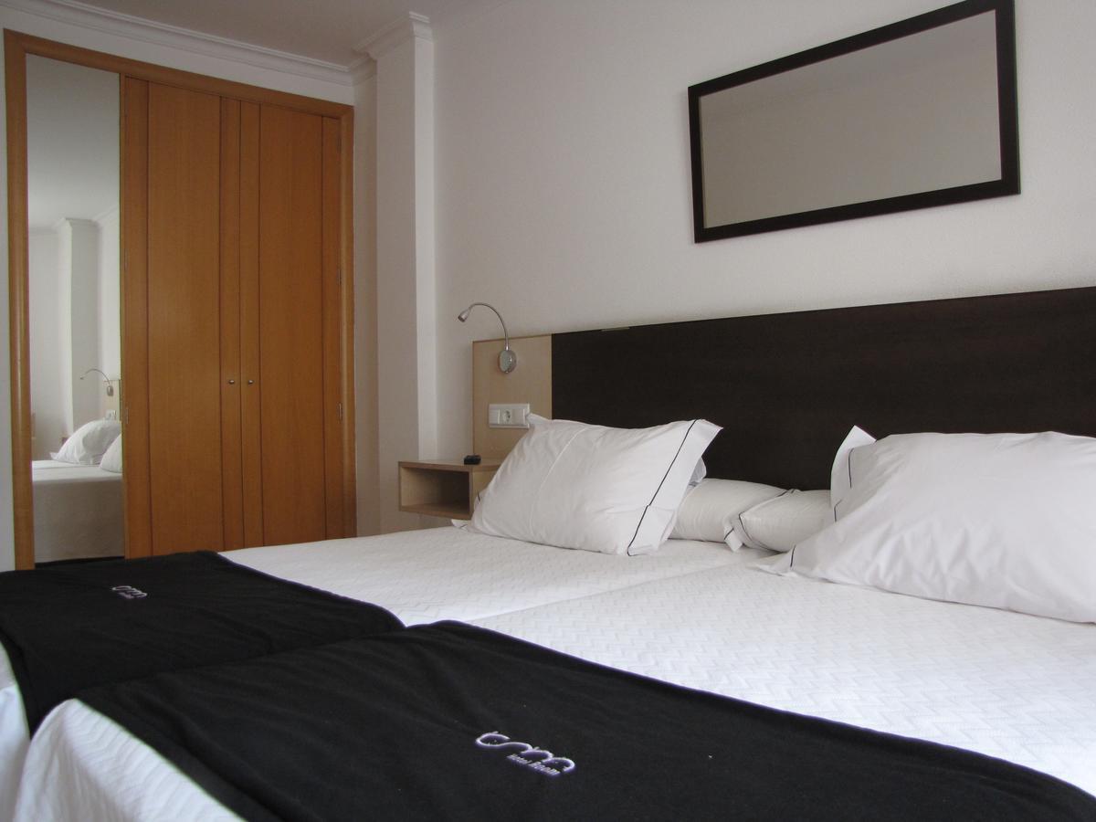 Hotel Room Понтеведра Екстер'єр фото