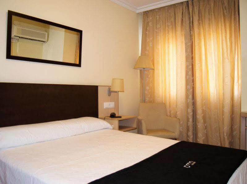 Hotel Room Понтеведра Екстер'єр фото