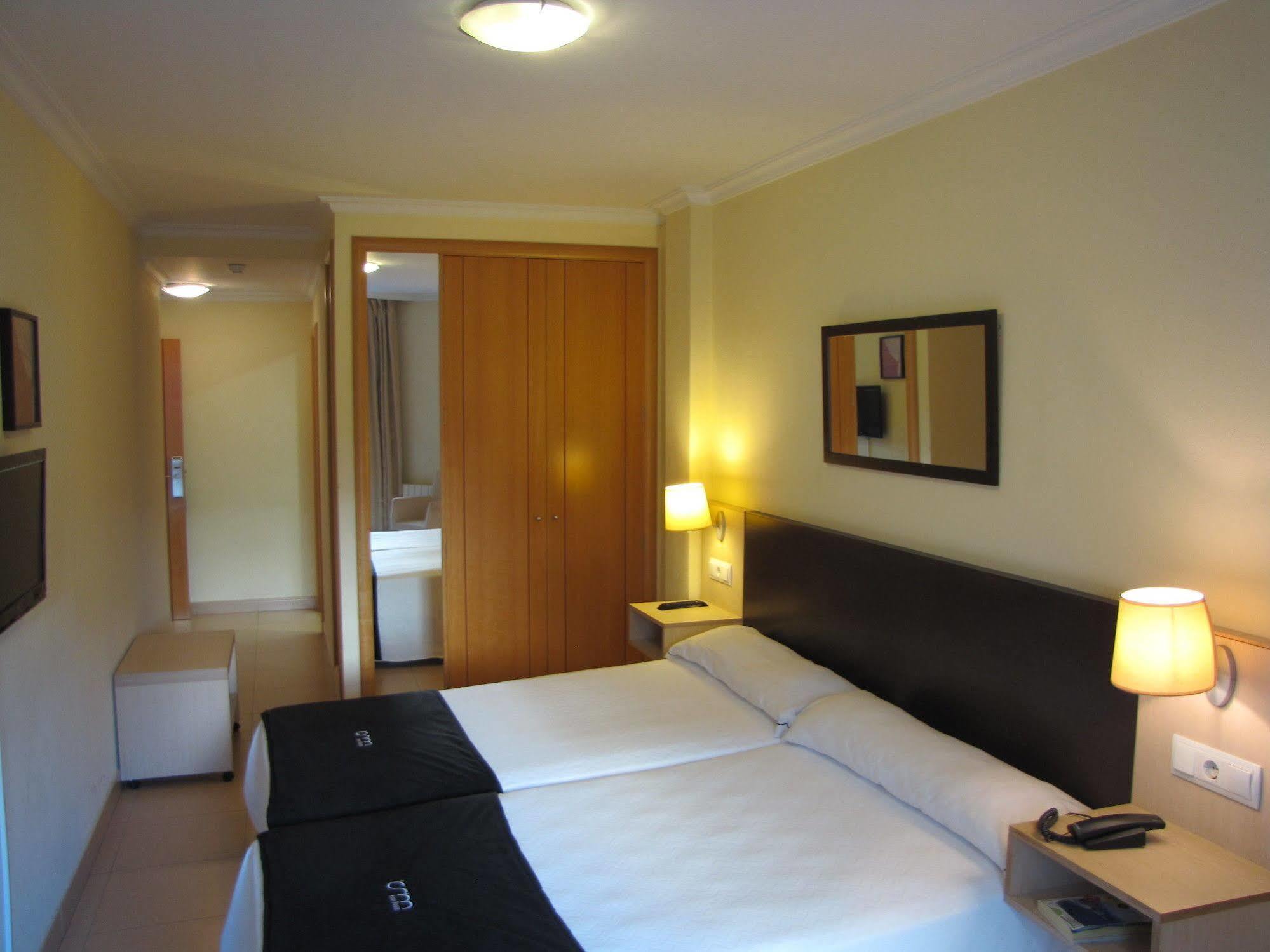 Hotel Room Понтеведра Екстер'єр фото