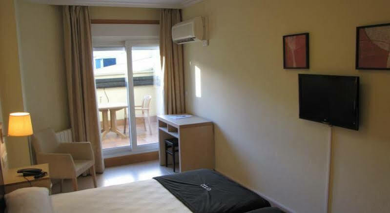 Hotel Room Понтеведра Екстер'єр фото